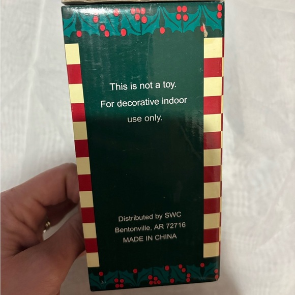 Christmas Ornament BAKER Faux Wood Lady With Pie Movable Arms Legs Hanging Decor - Picture 2 of 5